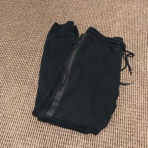 NIKE TECH FLEECE SWEATPANTS SZ L